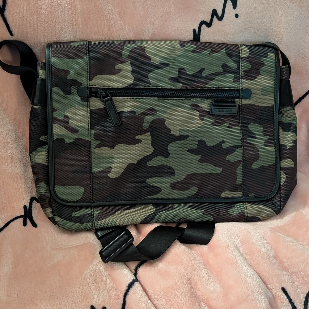 Camouflage Messenger Bag NWT Michael Kors Men's FLAP Messenger 37T6TVSM2R
